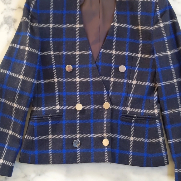 NWOT. Jones New York 100% Pure Wool double breasted plaid blazer w/full lining. - Picture 4 of 7